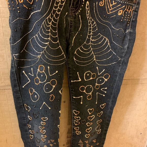 Size 28 Fancy Jeans - Picture 3 of 5